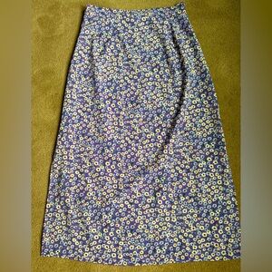 lyaner floral skirt size medium